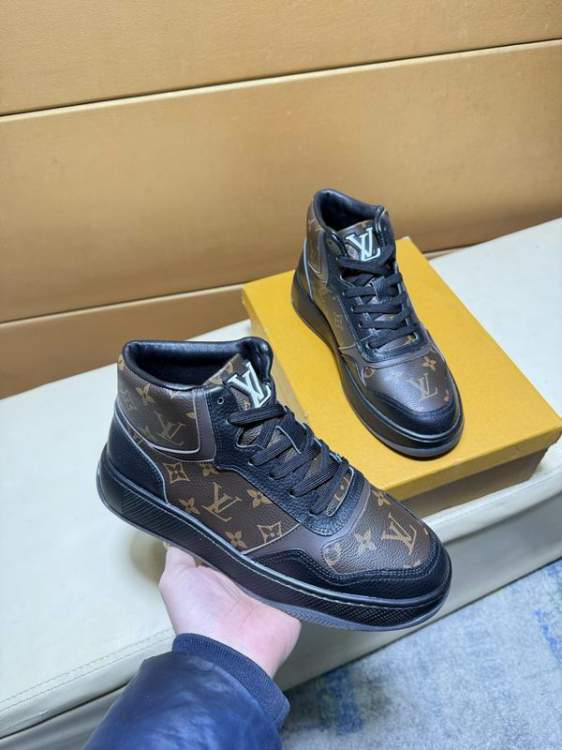 Picture of Louis Vuitton Shoes _SKULVsz38-44hnq012213380